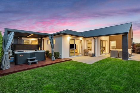 Photo of property in 3 Farrier Street, Papamoa, 3118