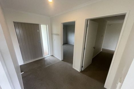 Photo of property in 24 Havana Rise, Grenada Village, Wellington, 6037