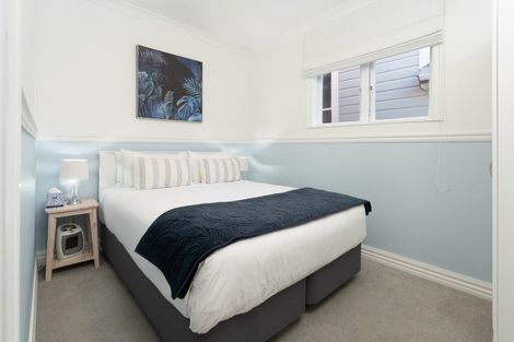 Photo of property in 10 Burnell Avenue, Thorndon, Wellington, 6011
