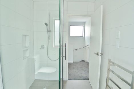 Photo of property in 28 Rakich Place, Henderson, Auckland, 0612