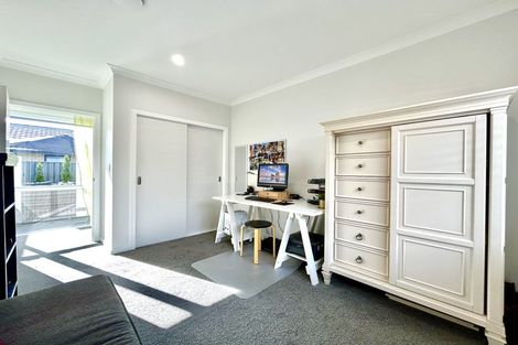 Photo of property in 72 Eriksen Road, Te Awa, Napier, 4110