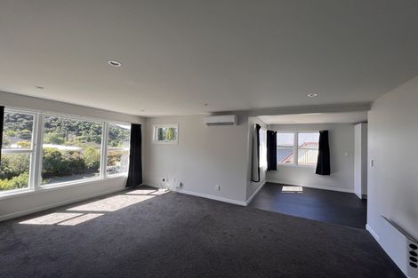 Photo of property in 31 Gardiner Grove, Wainuiomata, Lower Hutt, 5014