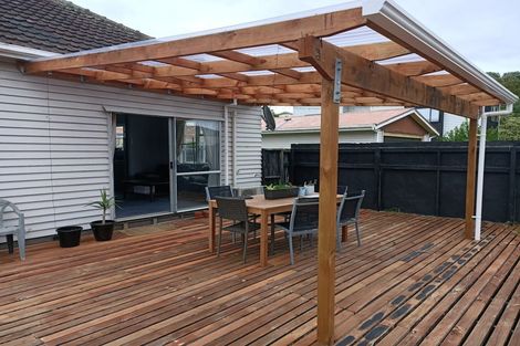 Photo of property in 9 Waiohua Road, Greenlane, Auckland, 1061