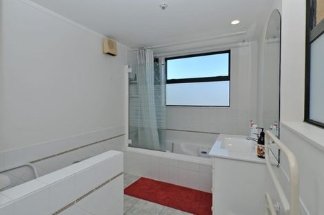 Photo of property in 568c Adelaide Road, Berhampore, Wellington, 6023