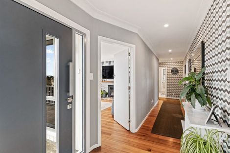 Photo of property in 1 Bonithon Avenue, Moturoa, New Plymouth, 4310