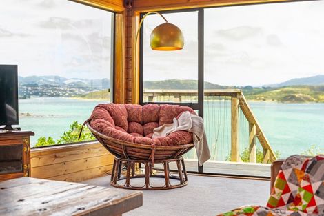 Photo of property in 99 Motuhara Road, Plimmerton, Porirua, 5026