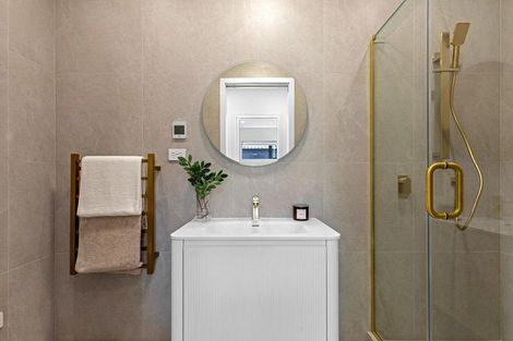 Photo of property in 15 Mahinga Kai Road, Orewa, 0931