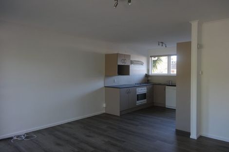 Photo of property in 2/7a Corrella Road, Belmont, Auckland, 0622