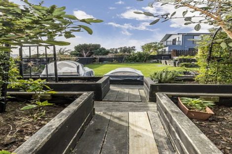 Photo of property in 128 Conclusion Street, Ascot Park, Porirua, 5024