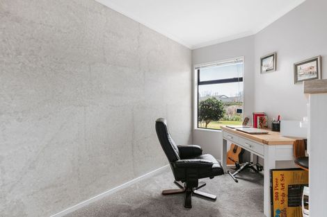 Photo of property in 9 Ashwood Grove, Omokoroa, 3114