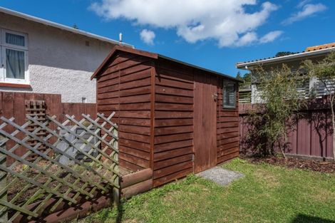 Photo of property in 87 Parkvale Road, Karori, Wellington, 6012