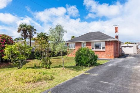 Photo of property in 9 Paton Avenue, Te Atatu South, Auckland, 0610