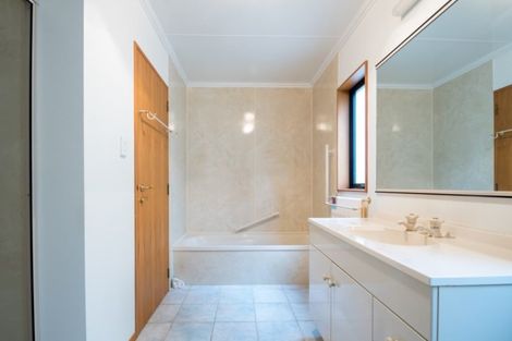 Photo of property in 18 Moana View Road, Waikawa, Picton, 7220