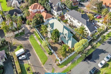 Photo of property in 23 Grammar School Road, Pakuranga, Auckland, 2010