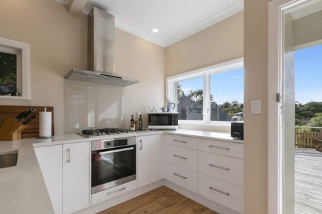 Photo of property in 132 Miromiro Road, Normandale, Lower Hutt, 5010