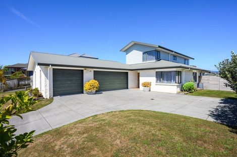 Photo of property in 70 Pacific Drive, Fitzherbert, Palmerston North, 4410
