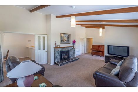 Photo of property in 335 Woodham Road, Wainoni, Christchurch, 8061