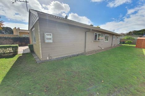 Photo of property in 2/4 South Street, Papakura, 2110