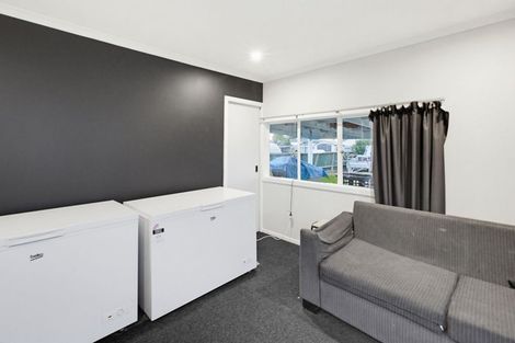 Photo of property in 37 York Road, Riversdale, 9776