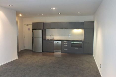 Photo of property in Shoal Haven Apartments, 212a/130 Anzac Street, Takapuna, Auckland, 0622