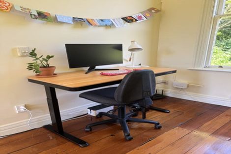 Photo of property in 183 Glenmore Street, Kelburn, Wellington, 6012