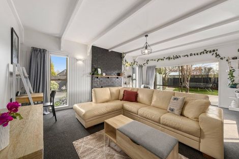 Photo of property in 9b Kaputone Place, Belfast, Christchurch, 8051