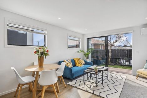 Photo of property in 67c Royal Crescent, Saint Kilda, Dunedin, 9012