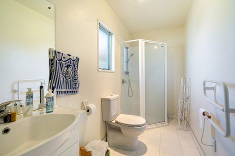 Photo of property in 16a Becroft Drive, Forrest Hill, Auckland, 0620