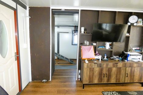 Photo of property in 9 Roebuck Street, Westport, 7825