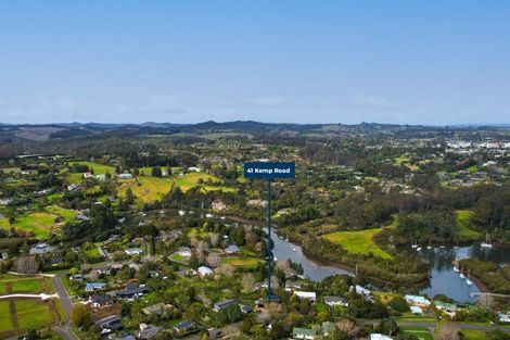 Photo of property in 41 Kemp Road, Kerikeri, 0230