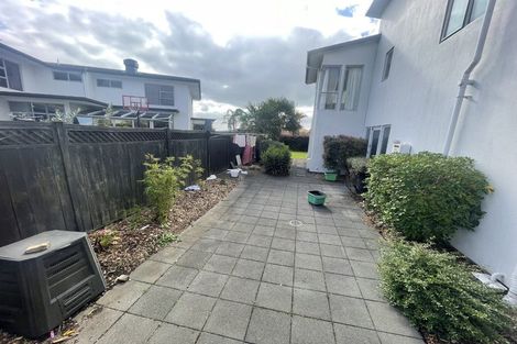 Photo of property in 9 Armstrong Farm Drive, East Tamaki Heights, Auckland, 2016