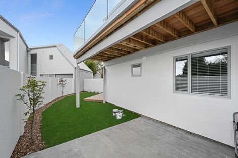 Photo of property in 2/24 Pickering Crescent, Chedworth, Hamilton, 3210