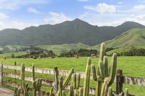 Photo of property in 37 Upper Pitone Road, Pitone, New Plymouth, 4374