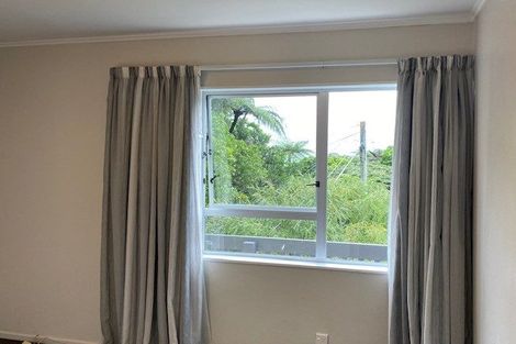 Photo of property in 2/49 Maungaraki Road, Korokoro, Lower Hutt, 5012
