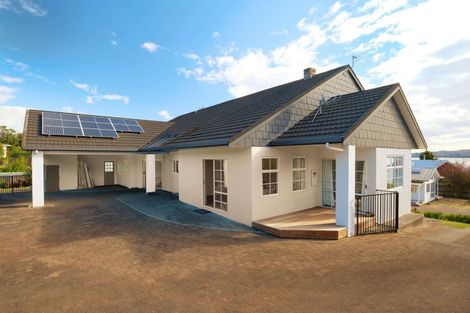 Photo of property in 37 Shepherd Road, Waipahihi, Taupo, 3330