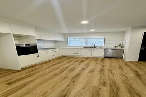 Photo of property in 7/25 Vodanovich Road, Te Atatu South, Auckland, 0610