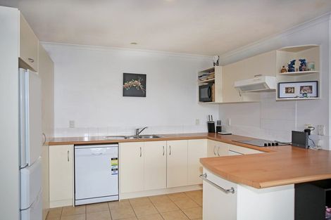 Photo of property in 11 George Arthur Place, Pukekohe, 2120