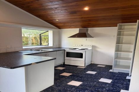 Photo of property in 231 Glengarry Road, Glen Eden, Auckland, 0602