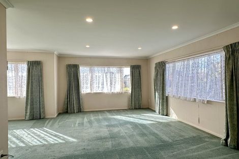 Photo of property in 10 Brosna Place, East Tamaki, Auckland, 2016