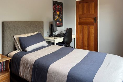 Photo of property in 249 Fifield Terrace, Opawa, Christchurch, 8023