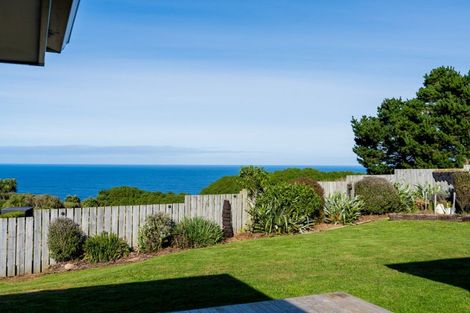 Photo of property in 37 Highgrove, Saint Clair, Dunedin, 9012