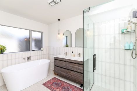 Photo of property in 130a Wairau Road, Oakura, 4314