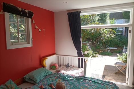 Photo of property in 29 Ticehurst Road, Lyttelton, 8082