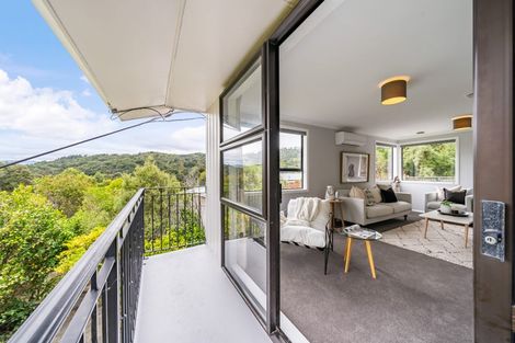 Photo of property in 5 Winchester Avenue, Pinehaven, Upper Hutt, 5019