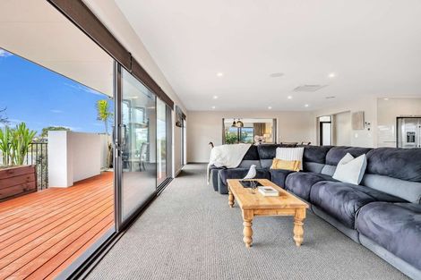 Photo of property in 70 Palm Springs Boulevard, Papamoa Beach, Papamoa, 3118