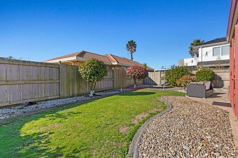 Photo of property in 8 Monterey Key, Papamoa Beach, Papamoa, 3118