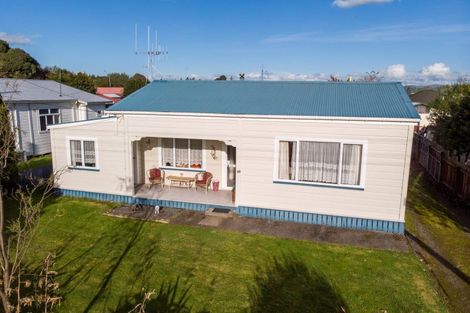 Photo of property in 48 Burns Street, Dannevirke, 4930
