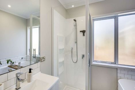 Photo of property in 38a Warwick Crescent, Taradale, Napier, 4112