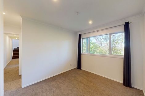 Photo of property in 3 Dunmail Way, Newlands, Wellington, 6037