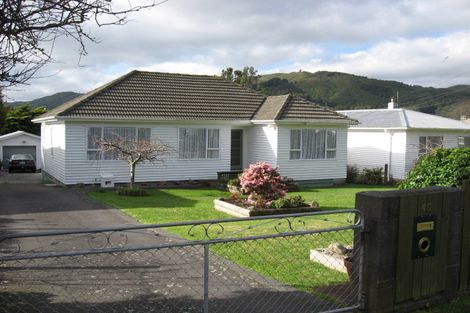 Photo of property in 40 Fraser Street, Wainuiomata, Lower Hutt, 5014